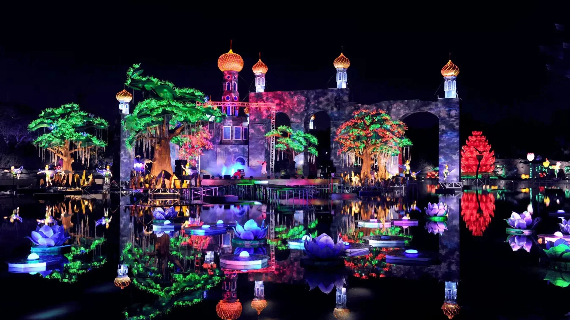 Dubai Garden Glow